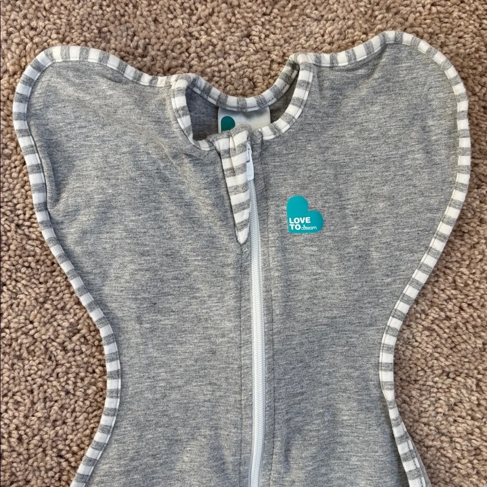 Love to Dream Swaddle Up Gray Swaddle Striped Trim Size Newborn 5-8.5 lb 1.0 TOG